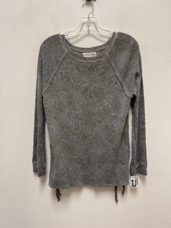 Leather Gloves Top Long Sleeve By Knox Rose In Grey, Size: S